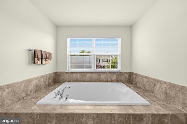3132 EAGLE RIDGE DR, Woodbridge, VA 22191