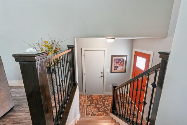 1316 E Girard Avenue, Indianola, IA 50125