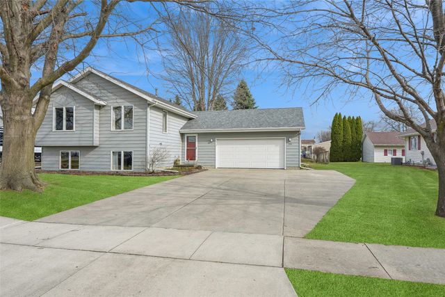 1316 E Girard Avenue, Indianola, IA 50125