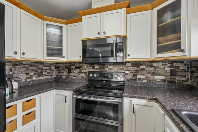 1316 E Girard Avenue, Indianola, IA 50125