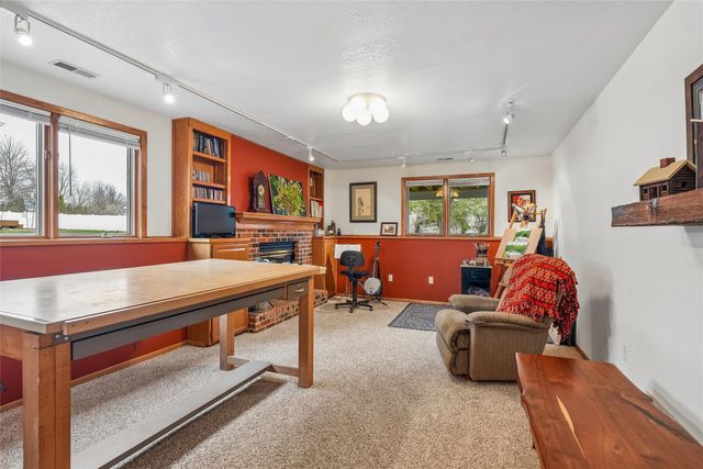 1316 E Girard Avenue, Indianola, IA 50125