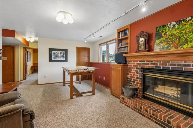 1316 E Girard Avenue, Indianola, IA 50125