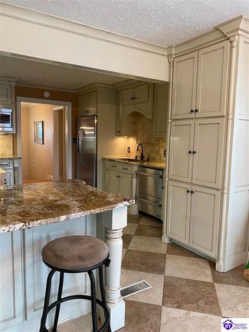 591 Rue La Grande, Elizabethtown, KY 42701