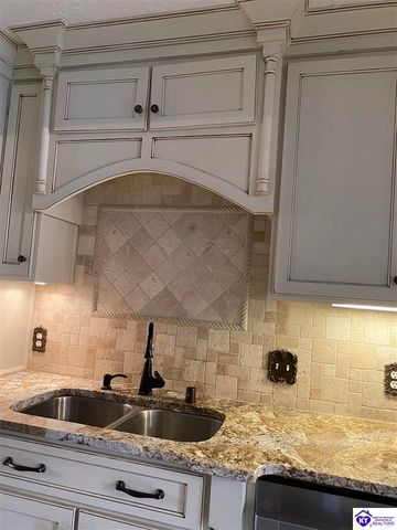 591 Rue La Grande, Elizabethtown, KY 42701