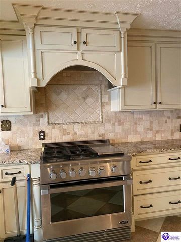 591 Rue La Grande, Elizabethtown, KY 42701