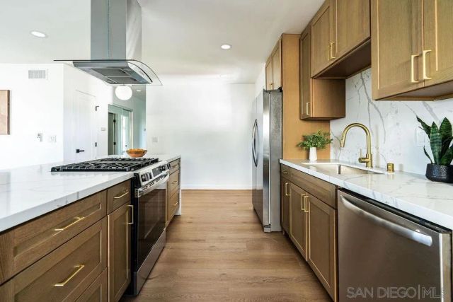 167 S Wedgewood Dr, San Diego, CA 92114