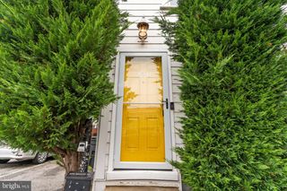 220 HOLLIS ALY, Alexandria, VA 22314