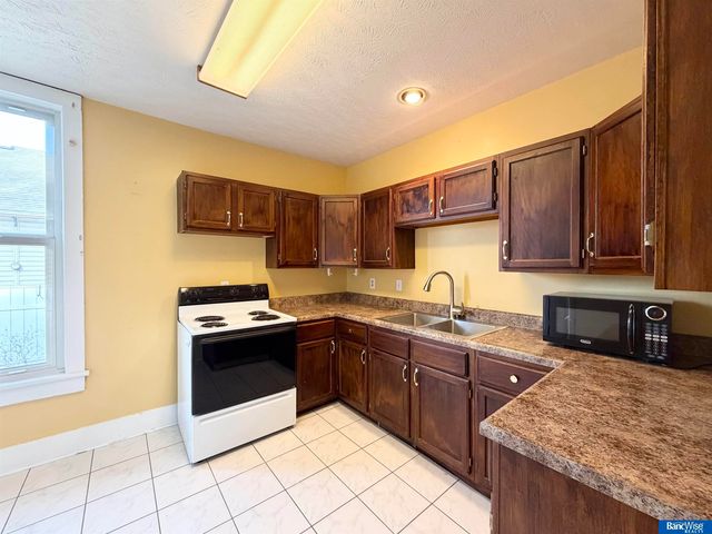 1635 S 13th Street, Lincoln, NE 68502