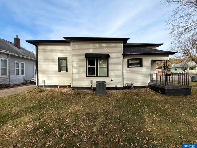 1635 S 13th Street, Lincoln, NE 68502