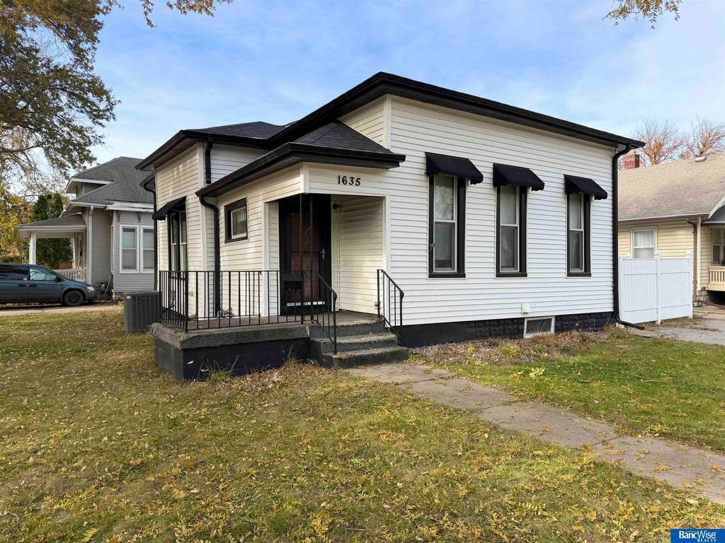 1635 S 13th Street, Lincoln, NE 68502