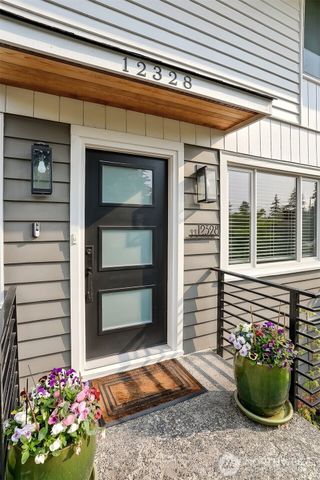 12328 38th Avenue NE, Seattle, WA 98125