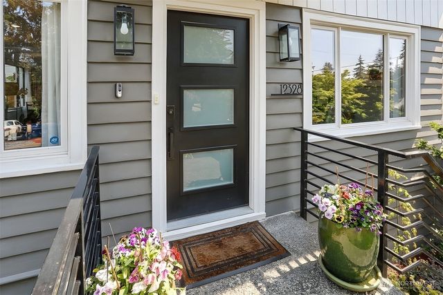 12328 38th Avenue NE, Seattle, WA 98125