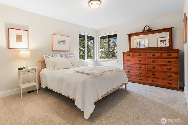 12328 38th Avenue NE, Seattle, WA 98125