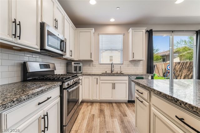 360 Misterioso Street, Henderson, NV 89011