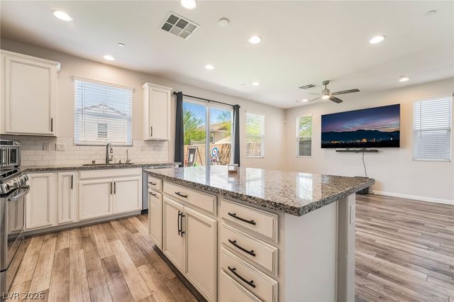 360 Misterioso Street, Henderson, NV 89011