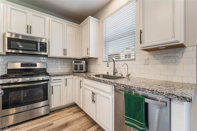 360 Misterioso Street, Henderson, NV 89011