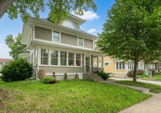 909 E Center Street, Rochester, MN 55904