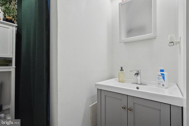 125 W SUSQUEHANNA AVE, Philadelphia, PA 19122