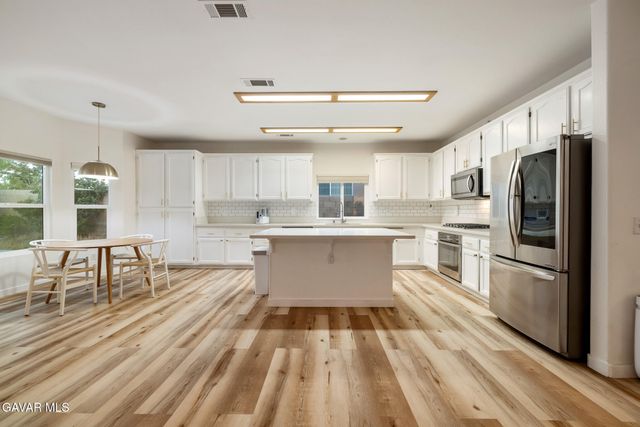 3339 Sungate Drive, Palmdale, CA 93551