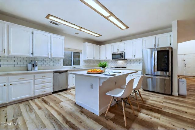 3339 Sungate Drive, Palmdale, CA 93551