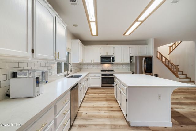 3339 Sungate Drive, Palmdale, CA 93551