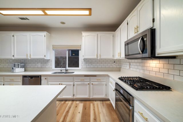 3339 Sungate Drive, Palmdale, CA 93551