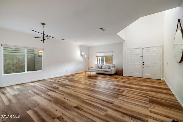 3339 Sungate Drive, Palmdale, CA 93551