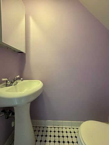 6 Rockland Place 6, Newton, MA 02464