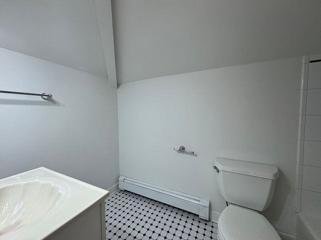 6 Rockland Place 6, Newton, MA 02464