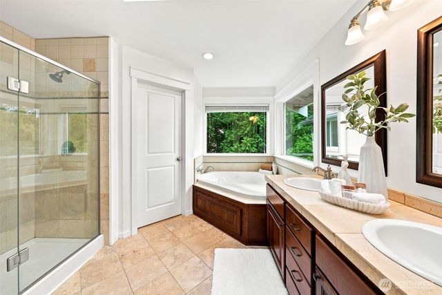 451 211th Avenue NE, Sammamish, WA 98074