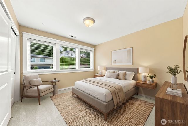 451 211th Avenue NE, Sammamish, WA 98074