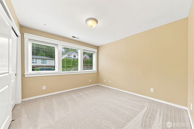 451 211th Avenue NE, Sammamish, WA 98074
