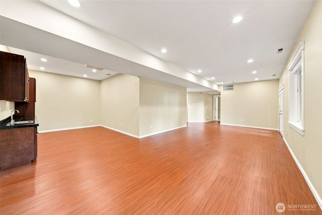 451 211th Avenue NE, Sammamish, WA 98074