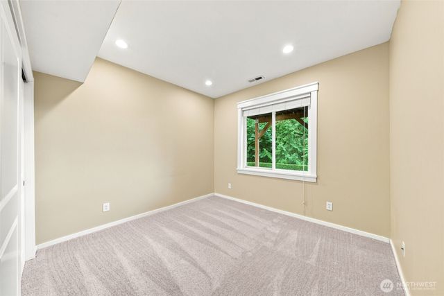 451 211th Avenue NE, Sammamish, WA 98074