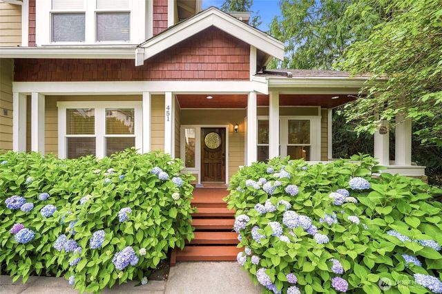 451 211th Avenue NE, Sammamish, WA 98074
