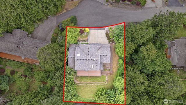 451 211th Avenue NE, Sammamish, WA 98074