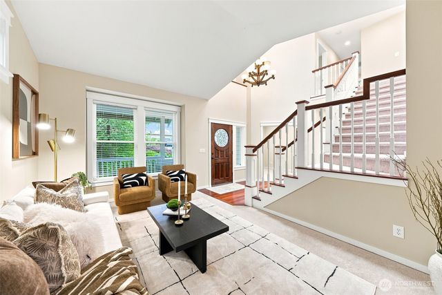 451 211th Avenue NE, Sammamish, WA 98074