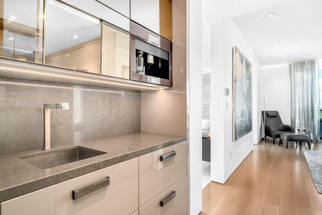 3651 Collins Ave 800, Miami Beach, FL 33140