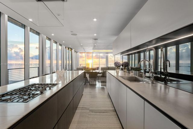 3651 Collins Ave 800, Miami Beach, FL 33140