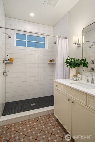 2216 NE 125th Street, Seattle, WA 98125