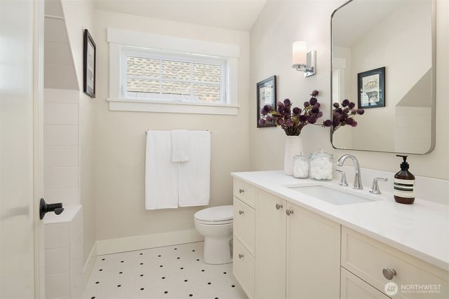 2216 NE 125th Street, Seattle, WA 98125