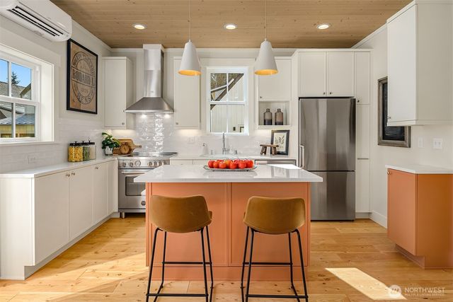 2216 NE 125th Street, Seattle, WA 98125