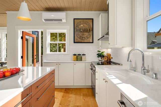 2216 NE 125th Street, Seattle, WA 98125