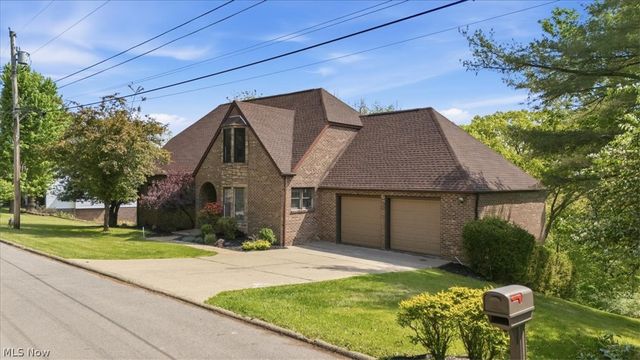 75 Oakridge Drive, Parkersburg, WV 26104