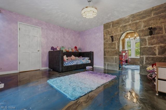 75 Oakridge Drive, Parkersburg, WV 26104