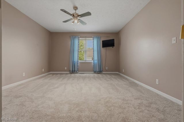 75 Oakridge Drive, Parkersburg, WV 26104
