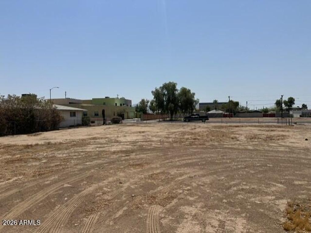 E Drive, Avondale, AZ 85323 — photo 2