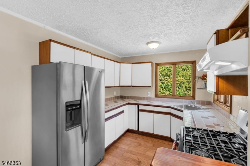 632 Dorothy Ln, Roxbury Twp., NJ 07850 — photo 3
