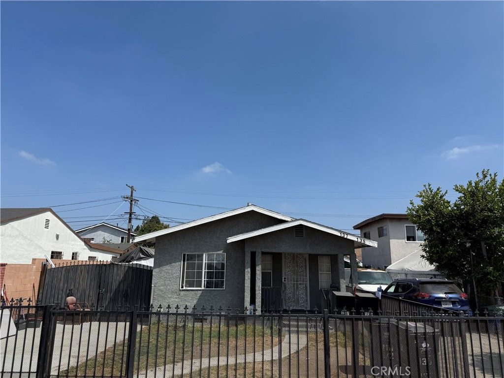 135 W 87TH Place W, Los Angeles, CA 90003