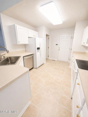 4210 Caravelle Drive, Toledo, OH 43623